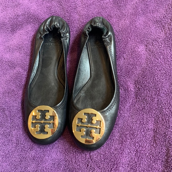 Tory Burch Black Leather Reva Flats sz 8.5M - Picture 1 of 9